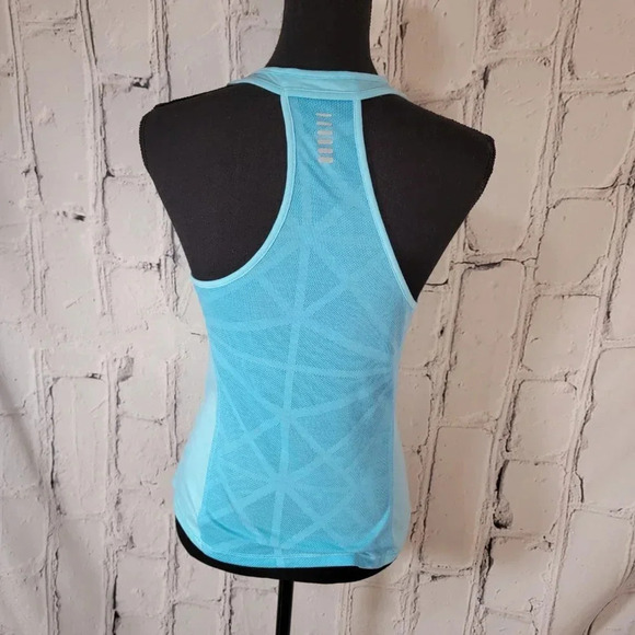 UNDER Armour Blue Racerback Active Sleeveless Top Gym Workout Athleisure S/m - Picture 4 of 4